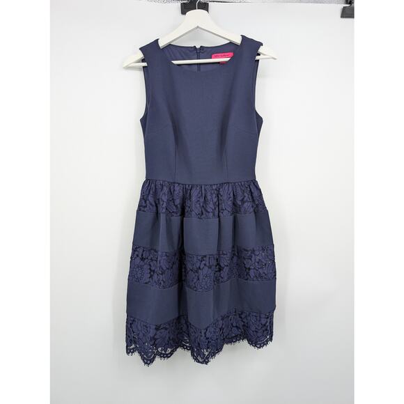 Betsy Johnson Fit and Flare Navy Lacey Tiered Sleeveless Dress Women's 4 - Picture 1 of 8